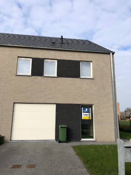 Ruime gezinswoning in nieuwbouwwijk te Oostakker